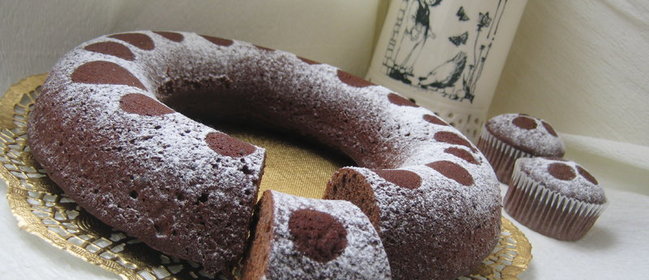 Шоколадный кекс с джемом (Low-Fat Chocolate Cake)
