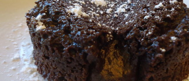 Шоколадное пирожное «Лава» (Chocolate Lava cake)